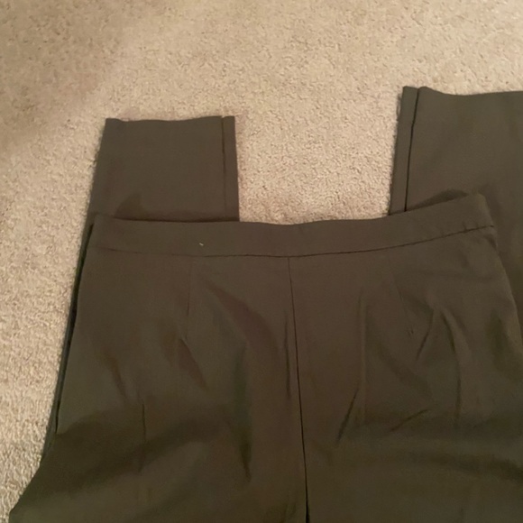 NWOT Liz Claiborne, Emma women's pull-on trousers size 14 Olive color - Picture 4 of 5